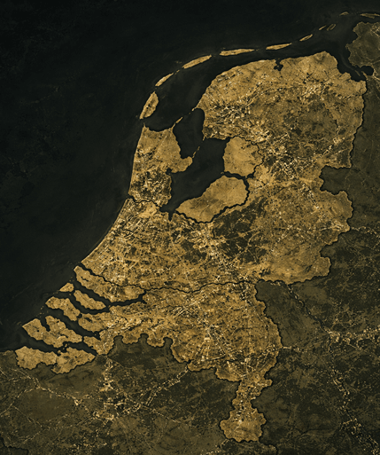 Satteliet en drone surveillance